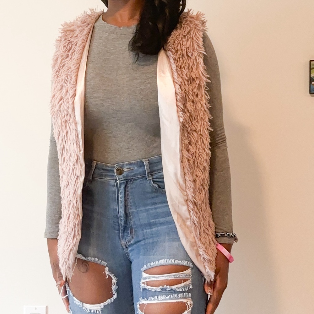 Fashion Nova Women’s Pink Shaggy Fur Vest